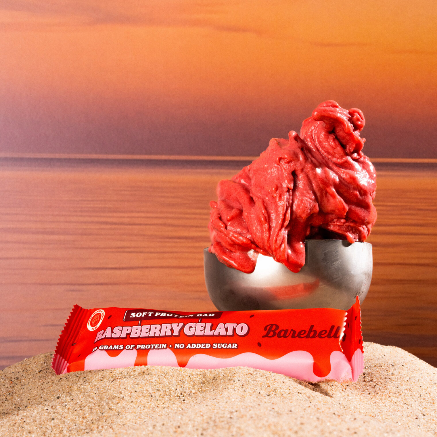 Barebells Raspberry Gelato lifestyle 1
